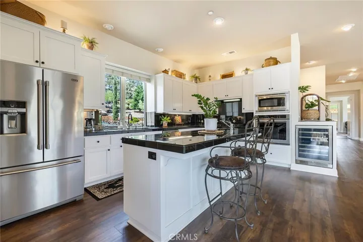 805 Whispering Winds Lane, Chico, California 95928
