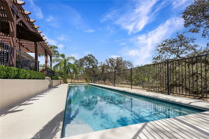 805 Whispering Winds Lane, Chico, California 95928