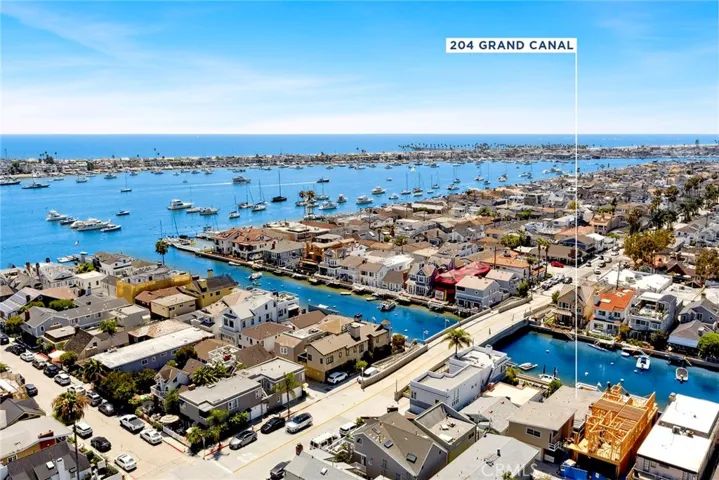 204 Grand Canal, Newport Beach, California 92662