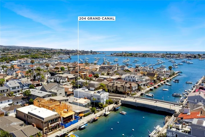 204 Grand Canal, Newport Beach, California 92662