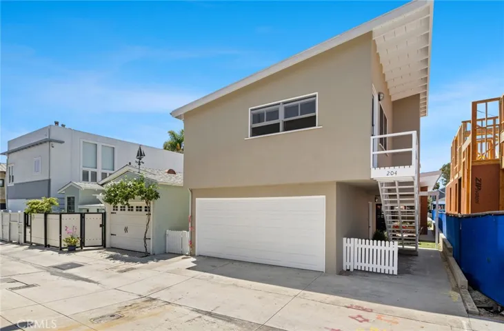 204 Grand Canal, Newport Beach, California 92662