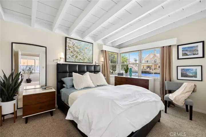 204 Grand Canal, Newport Beach, California 92662