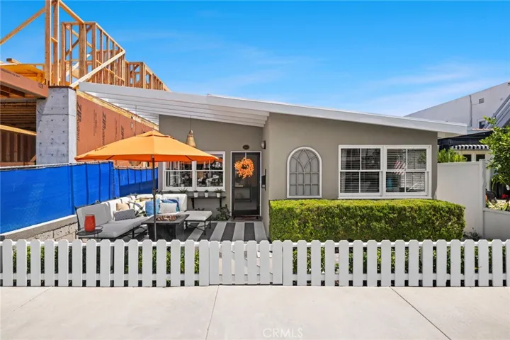 204 Grand Canal, Newport Beach, California 92662