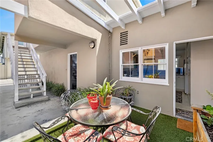 204 Grand Canal, Newport Beach, California 92662