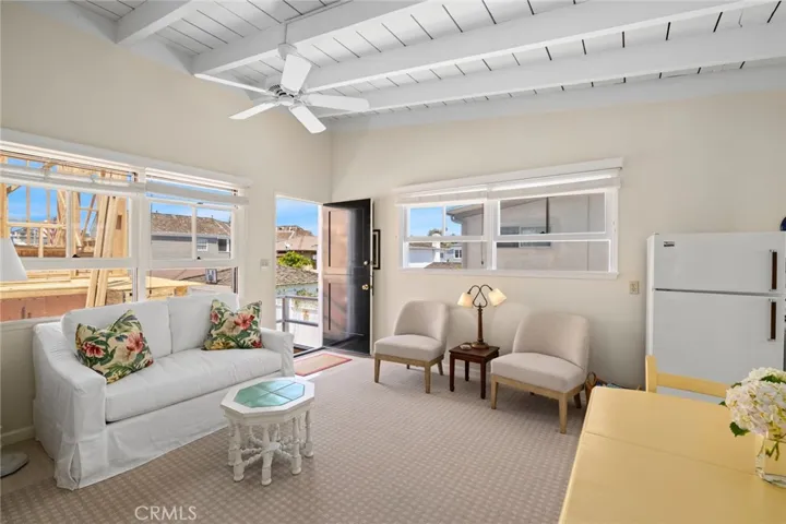 204 Grand Canal, Newport Beach, California 92662