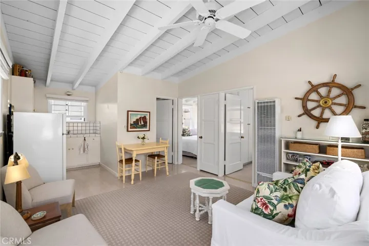 204 Grand Canal, Newport Beach, California 92662