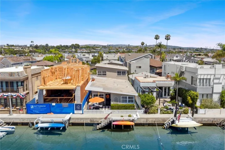 204 Grand Canal, Newport Beach, California 92662