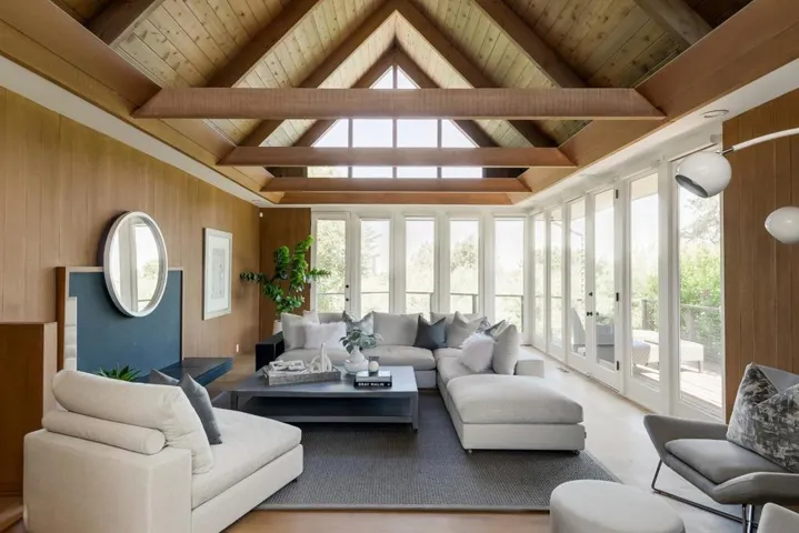 26985 Orchard Hill Lane, Los Altos Hills, California 94022