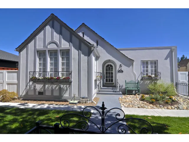 1539 Mariposa Avenue, Palo Alto, California 94306