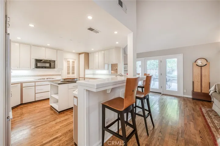 2727 W Bluff Avenue, Fresno, California 93711