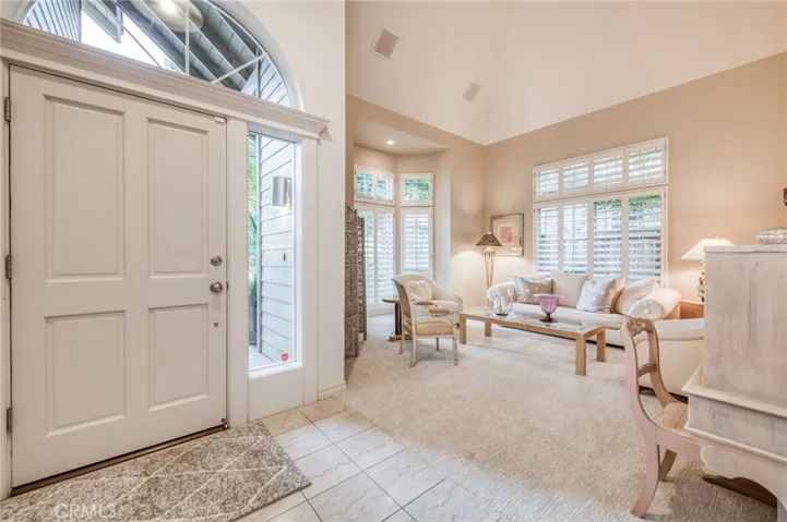 2727 W Bluff Avenue, Fresno, California 93711