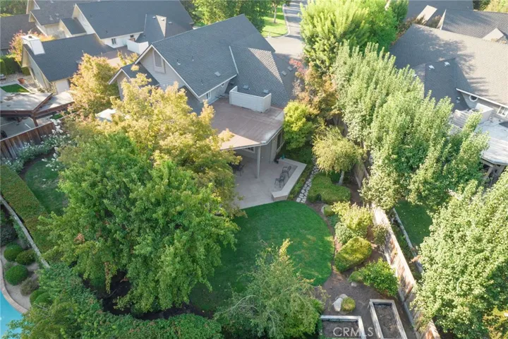 2727 W Bluff Avenue, Fresno, California 93711