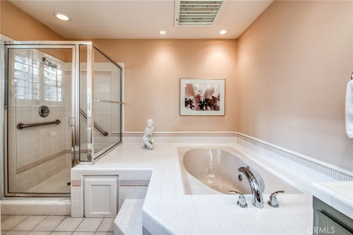 2727 W Bluff Avenue, Fresno, California 93711