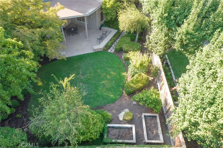 2727 W Bluff Avenue, Fresno, California 93711