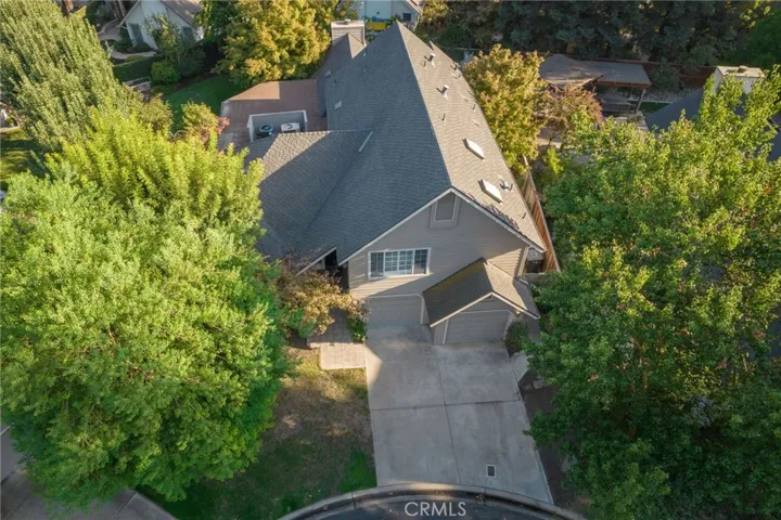 2727 W Bluff Avenue, Fresno, California 93711
