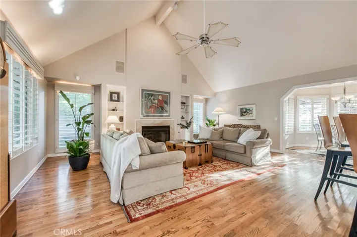 2727 W Bluff Avenue, Fresno, California 93711