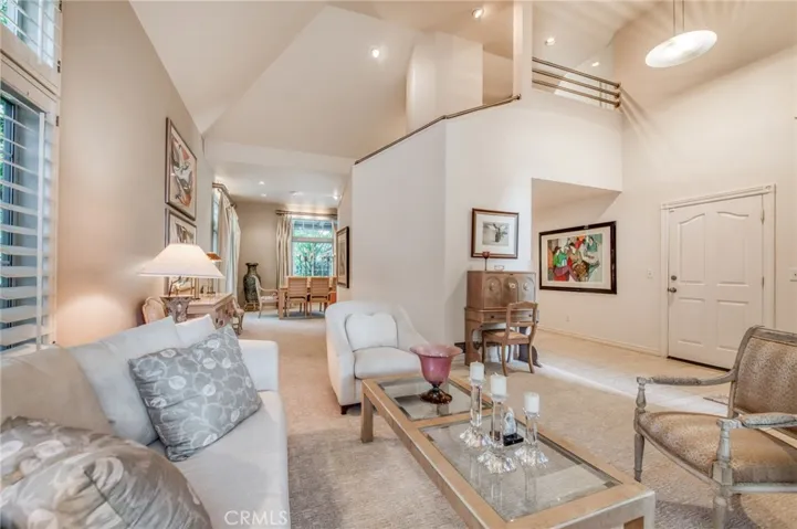 2727 W Bluff Avenue, Fresno, California 93711