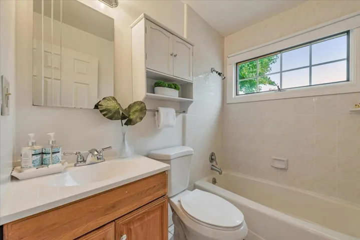 13754 Calle Tacuba, Saratoga, California 95070