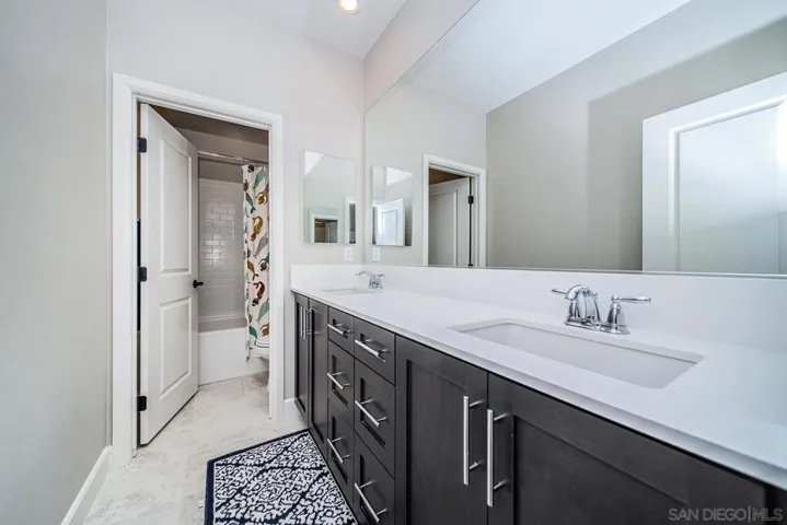 3076 Heirloom Place, Escondido, California 92029
