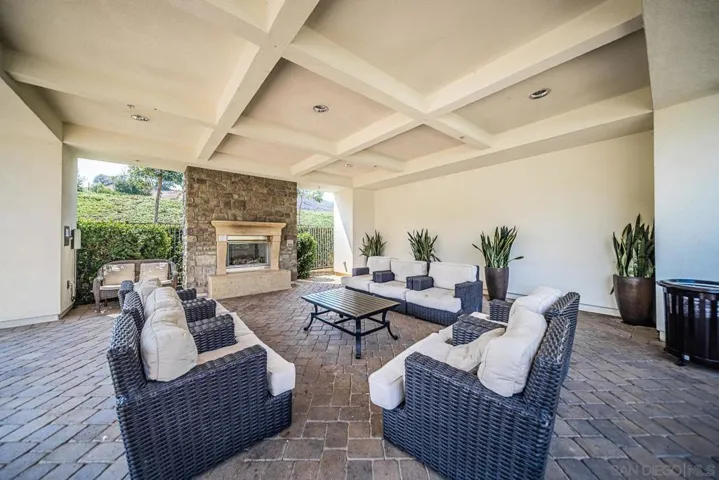 3076 Heirloom Place, Escondido, California 92029