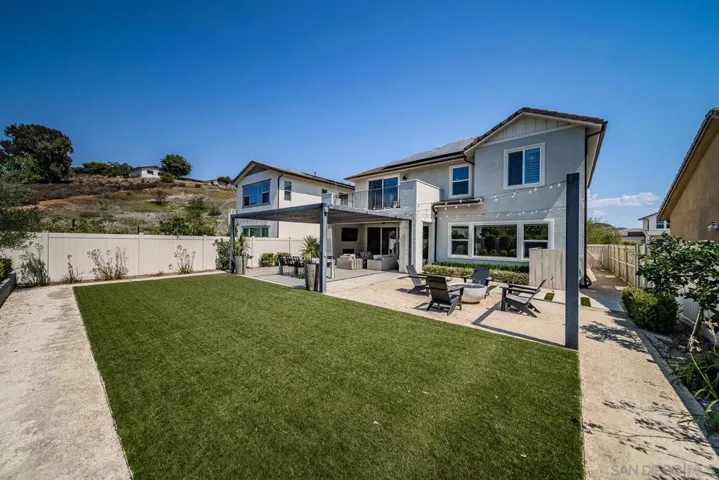 3076 Heirloom Place, Escondido, California 92029