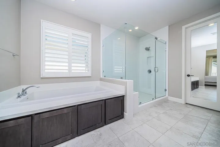 3076 Heirloom Place, Escondido, California 92029