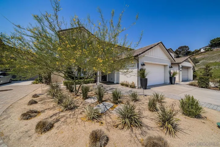 3076 Heirloom Place, Escondido, California 92029