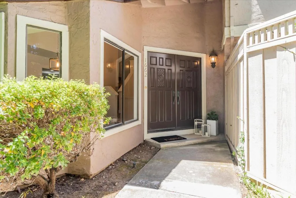 1662 Las Piedras Court, Los Gatos, California 95032 home-pic-0