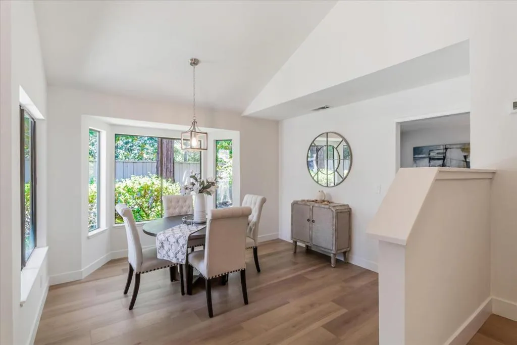 1662 Las Piedras Court, Los Gatos, California 95032 home-pic-1