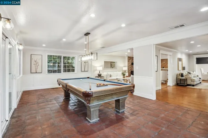 1077 Walnut Ave, Walnut Creek, California 94598