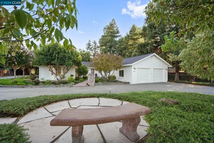 1077 Walnut Ave, Walnut Creek, California 94598