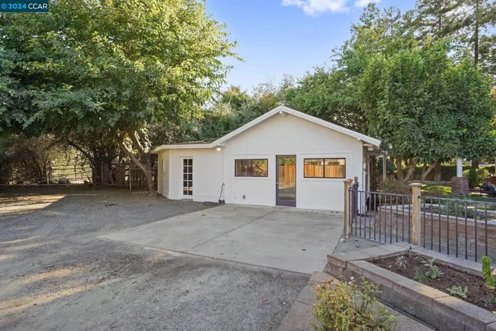 1077 Walnut Ave, Walnut Creek, California 94598