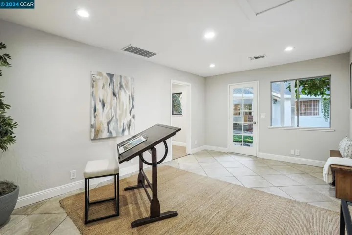 1077 Walnut Ave, Walnut Creek, California 94598