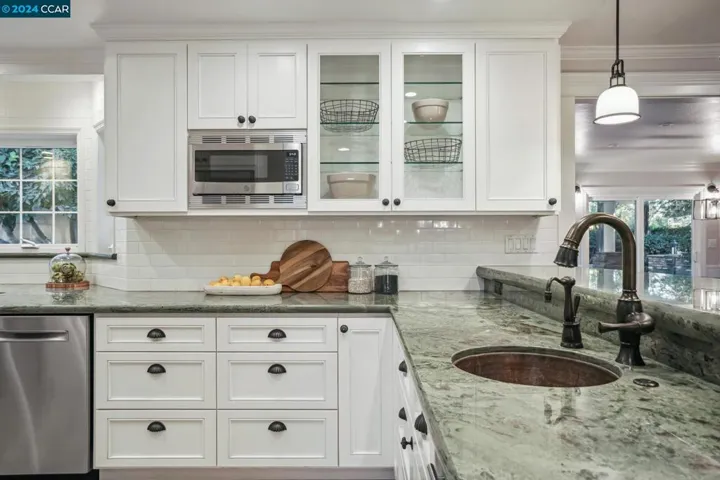 1077 Walnut Ave, Walnut Creek, California 94598