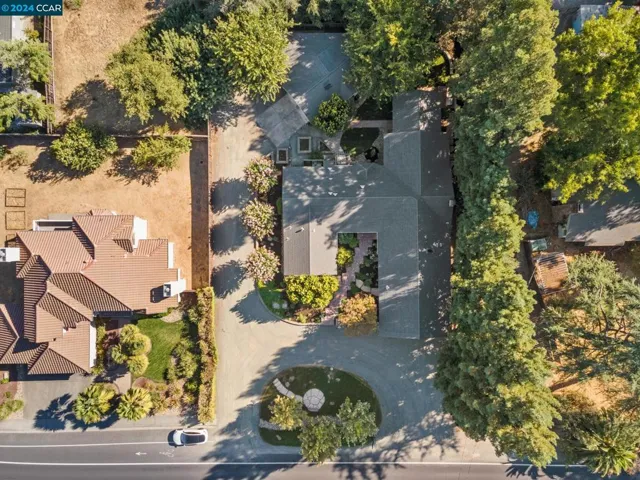 1077 Walnut Ave, Walnut Creek, California 94598