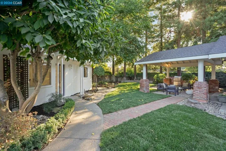 1077 Walnut Ave, Walnut Creek, California 94598