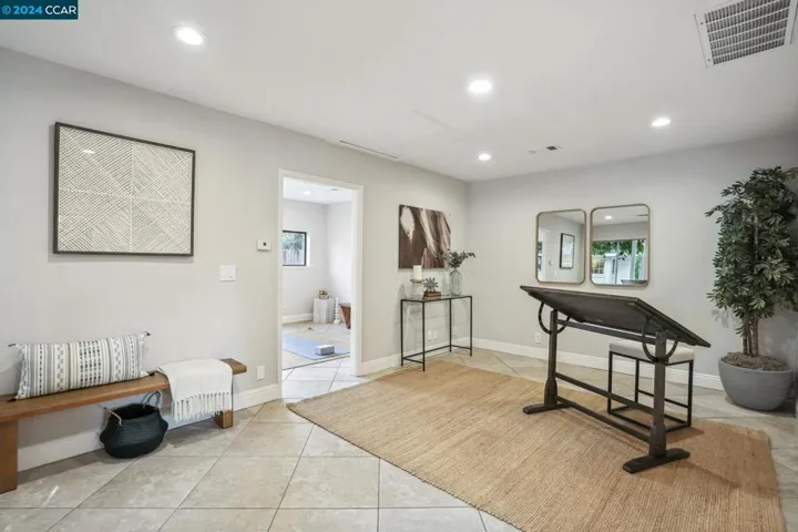1077 Walnut Ave, Walnut Creek, California 94598