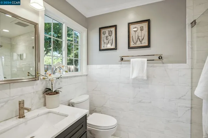 1077 Walnut Ave, Walnut Creek, California 94598