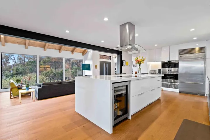 17514 Phillips Avenue, Los Gatos, California 95030