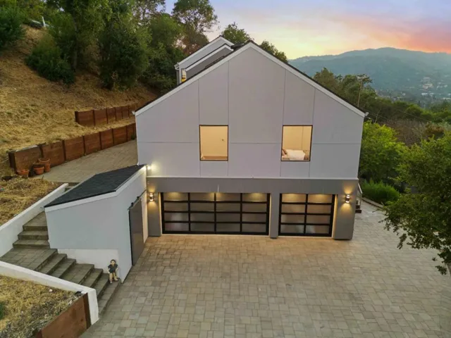 17514 Phillips Avenue, Los Gatos, California 95030