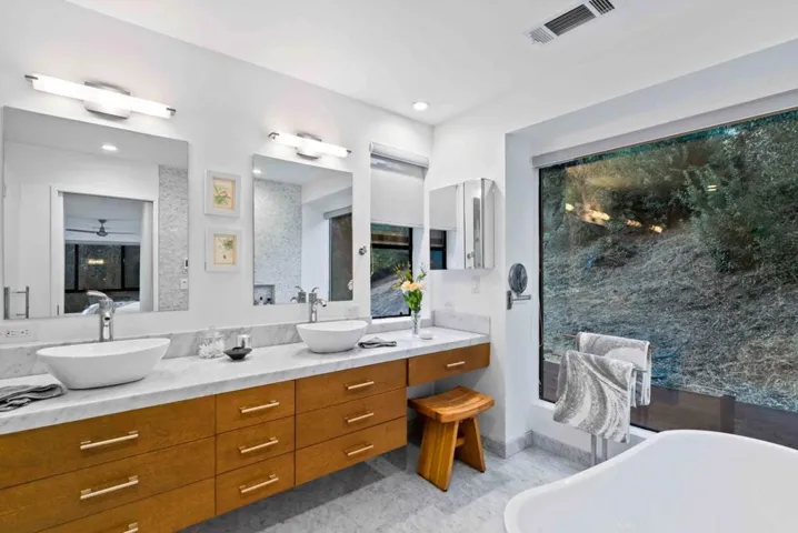 17514 Phillips Avenue, Los Gatos, California 95030