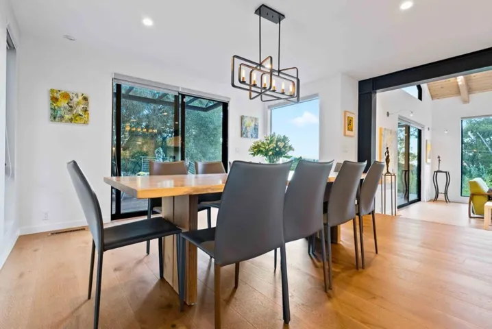17514 Phillips Avenue, Los Gatos, California 95030