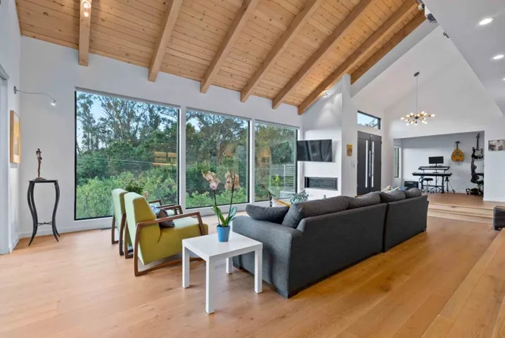 17514 Phillips Avenue, Los Gatos, California 95030