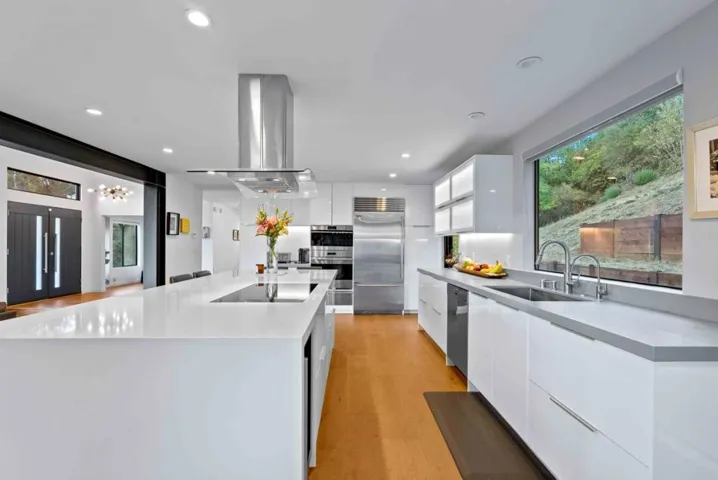 17514 Phillips Avenue, Los Gatos, California 95030