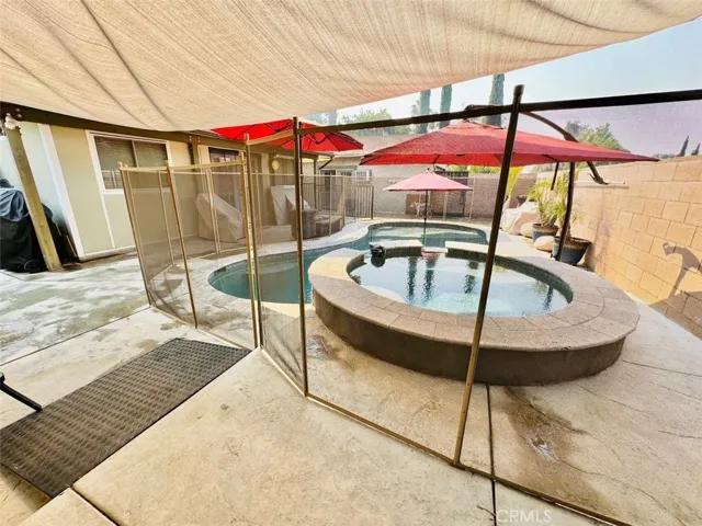 Shaded area between the bar and spa