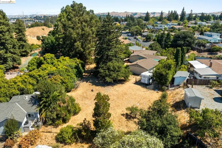 Aerial View of house and land (2)