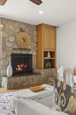 13-web-or-mls-UpmarketMedia-10327Jame-75