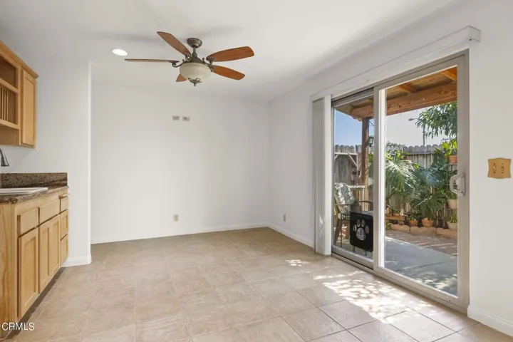 34-web-or-mls-UpmarketMedia-10327Jame-87