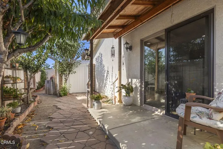 39-web-or-mls-UpmarketMedia-10327Jame-10