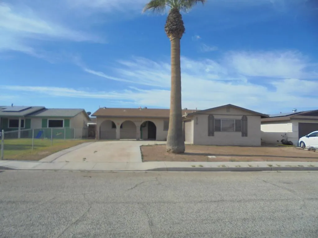 570 Holley Lane, Blythe, California 92225, 3 Bedrooms Bedrooms, ,2 BathroomsBathrooms,Residential,For Sale,Holley,219116519DA